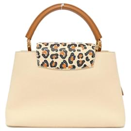 Louis Vuitton-Louis Vuitton Capucines MM Handbag-Cream