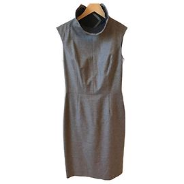 Vestido Yves Saint Laurent gris T.38 Gris