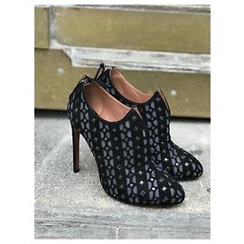 Alaïa Bottines ALAIA T.EU 37.5 Suède Noir
