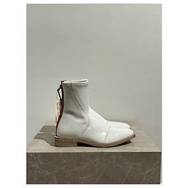 FENDI Botas de tornozelo T.EU 36 Couro envernizado Branco