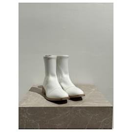Fendi-FENDI Ankle boots T.EU 36 Patent leather-White