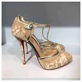 Christian Louboutin-CHRISTIAN LOUBOUTIN Heels T.EU 37.5 Cloth-Blanc