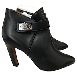 GIVENCHY Ankle boots T.EU 36.5 Leather Black