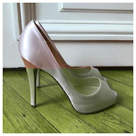 Christian Louboutin-CHRISTIAN LOUBOUTIN Heels T.EU 37 Cloth-Pink