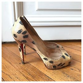 CHRISTIAN LOUBOUTIN Heels T.EU 37 Exotic leathers Beige