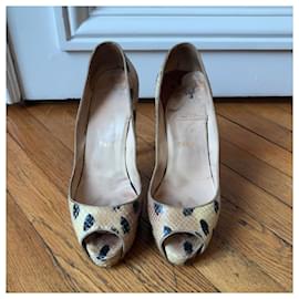 Christian Louboutin-CHRISTIAN LOUBOUTIN Heels T.EU 37 Exotic leathers-Beige