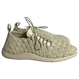 Tênis Plat Bottega Veneta em tecido elastano Intrecciato Off-White Branco Cru