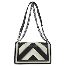 Chanel-Chanel Boy Line 67086 Shoulder Bag-Black,White