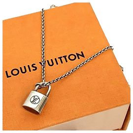 Collier en pendentif argent Lockit Louis Vuitton Argenté