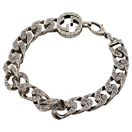 Gucci-Pulseira charm Arabesque com G entrelaçado da Gucci-Prata