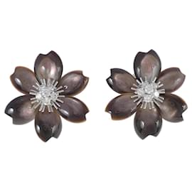 Van Cleef & Arpels-Van Cleef & Arpels Mother of Pearl Stud Earrings-Other