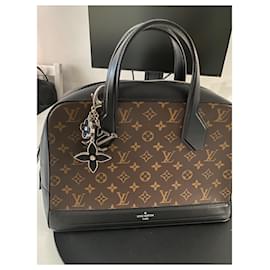 Louis Vuitton-DORA SOFT MM MONOGRAM CANVAS Brown-Brown