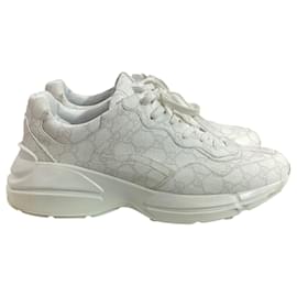 Gucci-Tênis Gucci Rhyton GG Logo em lona branca-Branco