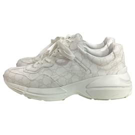 Gucci-Tênis Gucci Rhyton GG Logo em lona branca-Branco