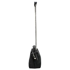 Fendi-Fendi Small Dotcom Click Top Handle Bag in Black Quilted Leather -Black