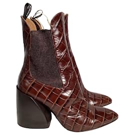 Chloé Wave Crocodile-Embossed Ankle Boots in Brown Leather Brown Red
