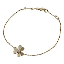 Van Cleef & Arpels-Van Cleef & Arpels Yellow Gold Charm Bracelet-Golden