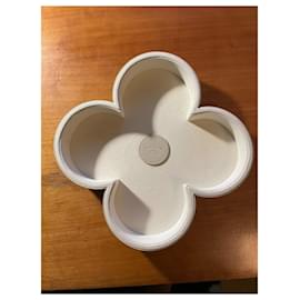 Louis Vuitton-Monogram Flower Pocket Empty-Beige