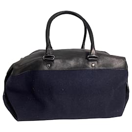Balenciaga-Balenciaga Chèvre Duffel Bag in Navy Blue Wool-Blue,Navy blue