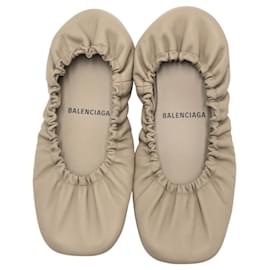 Balenciaga-Balenciaga Beige Leather Ballet Flats-Beige
