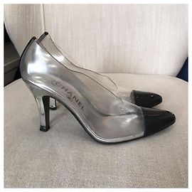Tacchi CHANEL T.EU 37 Plastica Nero