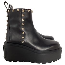 Valentino Garavani Botines Valentino Uniqueform 85 en cuero de ternera negro Negro