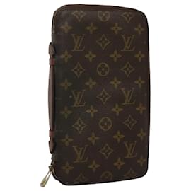 Louis Vuitton-LOUIS VUITTON Monogram Poche Escapade Travel Case M60113 LV Auth 112852-Monogram