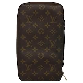 Louis Vuitton-LOUIS VUITTON Monogram Poche Escapade Travel Case M60113 LV Auth 112852-Monogram