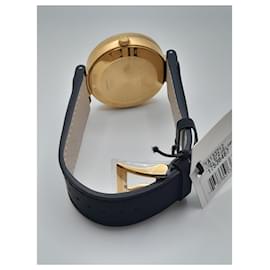 Gucci-YA133212-Black,Golden