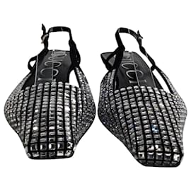 Gucci-Gucci Crystal Slingback Pumps in In Black Leather-Black