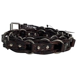 Cinto de couro marrom com estampa de crocodilo e corrente Saint Laurent Marrom