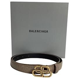 Balenciaga-Balenciaga BB Crocodile Embossed Belt in Beige Patent Leather-Beige