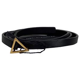 Cinturón con hebilla triangular Bottega Veneta en cuero negro Negro