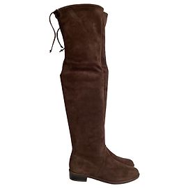 Bota Over-The-Knee Lowland da Stuart Weitzman em camurça marrom Marrom Vermelho