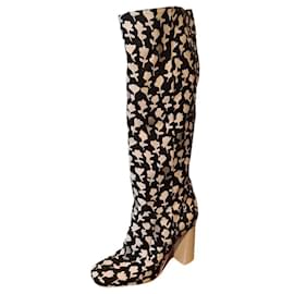 Botas Max Mara de pele pretas e eggshell Preto Fora de branco