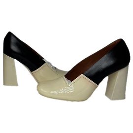 Céline Celine Triangle Heel Black Leather Heel Black