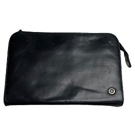 Pochette en cuir verni noir Glam Lock de Valentino Garavani Noir