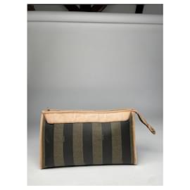 Fendi-FENDI Clutch bags T.  Leather-Black