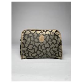 Yves Saint Laurent-YVES SAINT LAURENT Clutch bags T.  Leather-Black