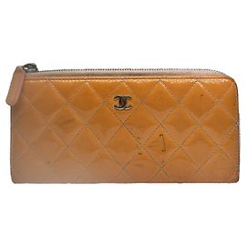 Chanel Timeless/Classique Orange Patent Leather Wallet Orange