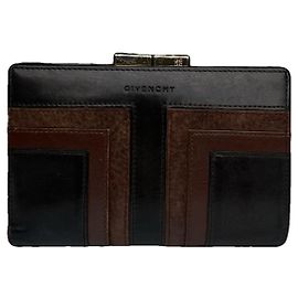 Portafoglio in pelle nera Givenchy GV3 Nero