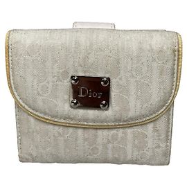 Dior 30 Montaigne White Leather Wallet White