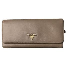 Cartera de cuero dorado Prada Dorado