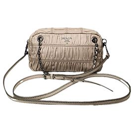 Bolsa de couro rosa Prada Re-Edition 2005 Rosa