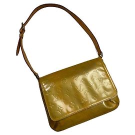 Louis Vuitton Baggy Handtasche aus gelbem Lackleder Gelb