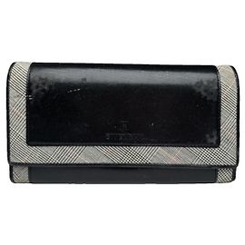 Givenchy GV3 Black Leather Wallet Black