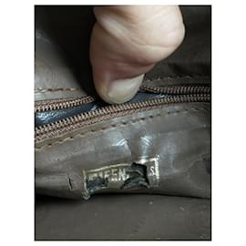 Fendi-Sacs à main FENDI T. Cuir verni-Marron