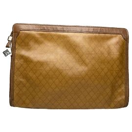 Pochette en cuir marron Bow Cut de Givenchy Marron