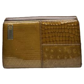 Givenchy GV3 Brown Patent Leather Wallet Brown