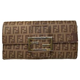 Fendi Baguette Brown Leather Wallet Brown
